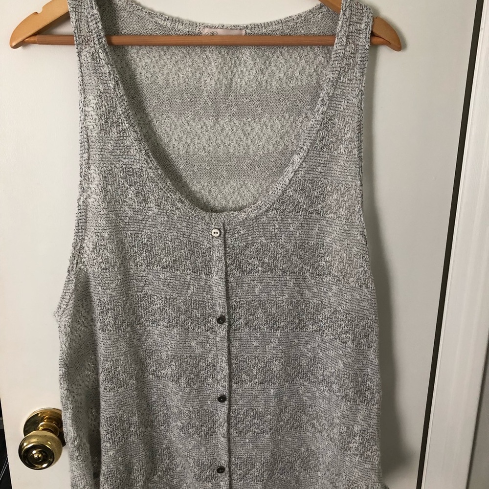 Lightweight knit tank